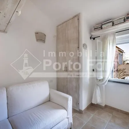 Monolocale Mansardato Sulla Di Porto Faro 公寓
