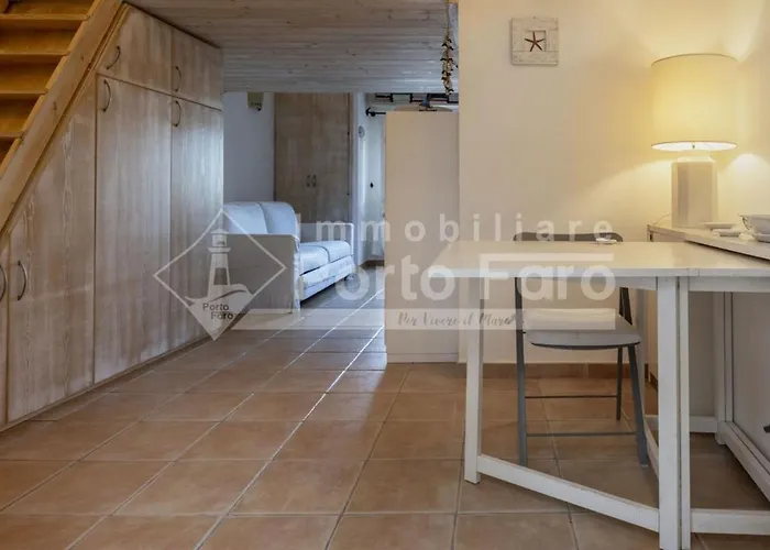 Appartement Monolocale Mansardato Sulla Di Porto Faro *