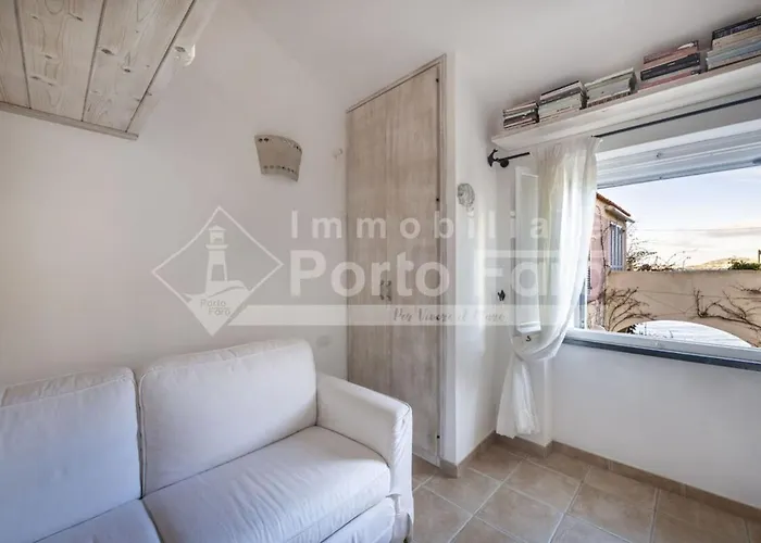 Monolocale Mansardato Sulla Di Porto Faro Apartamento